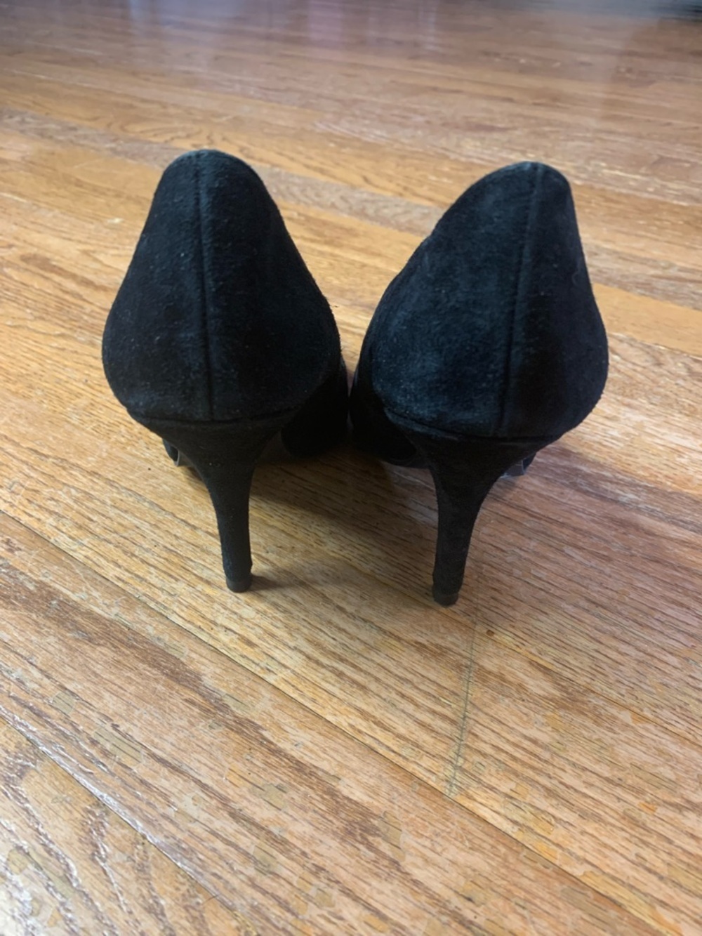 Le Château Moda Reflex Black Faux Suede Pointed Toe Pumps | Size 7M - Picture 2 of 11